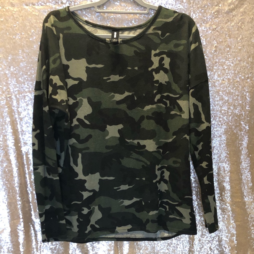 Camo pullover
